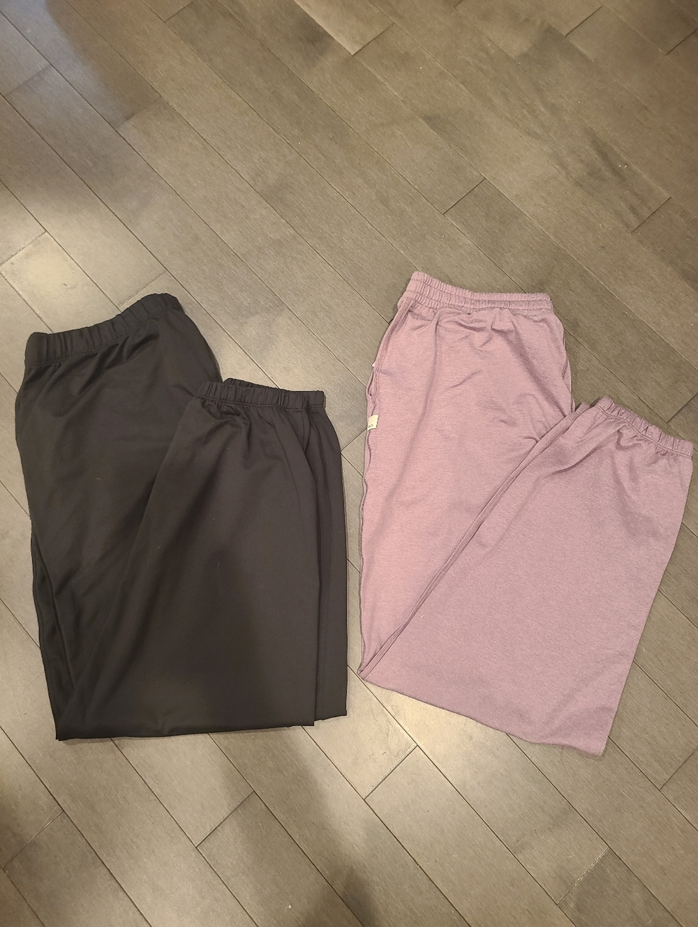 Vuori Women's Sweatpants Size L